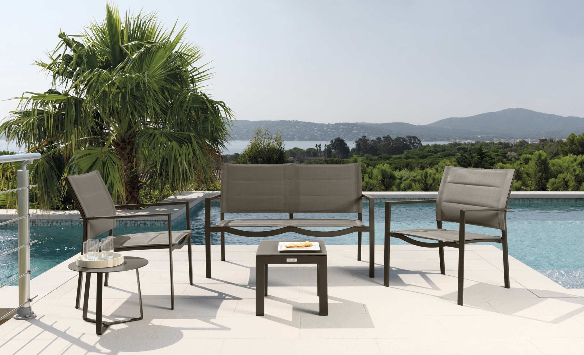 SALOTTO DA GIARDINO TOUCH IN ACCIAIO E TEXTILENE NERO CHARCOAL