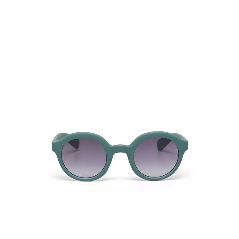 OCCHIALE DA SOLE MODELLO LAURO ROUND COLORE GREEN SAGE LENTI NERO GRADIENTE OKKIA