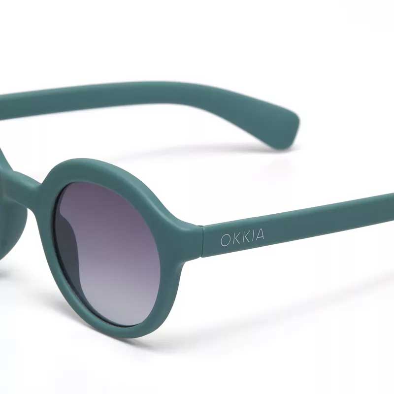 OCCHIALE DA SOLE MODELLO LAURO ROUND COLORE GREEN SAGE LENTI NERO GRADIENTE OKKIA